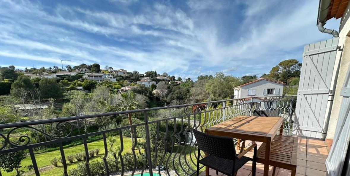 Villa Constance 3 Antibes - Spacieux Logement En Dernier Etage מראה חיצוני תמונה